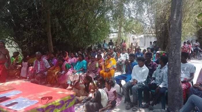 গাইবান্ধার ‎গোবিন্দগঞ্জে ইউপি চেয়ারম্যান রফিকুলের ‎বিচারের দাবিতে সাঁওতালদের সমাবেশ