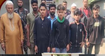 মহেশপুর সীমান্তে মাদকসহ আটক ২, অবৈধ পারাপারের সময় নারী-শিশুসহ আটক ৪৫