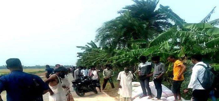 আত্রাইয়ে ভটভটি উল্টে নিহত ১ আহত