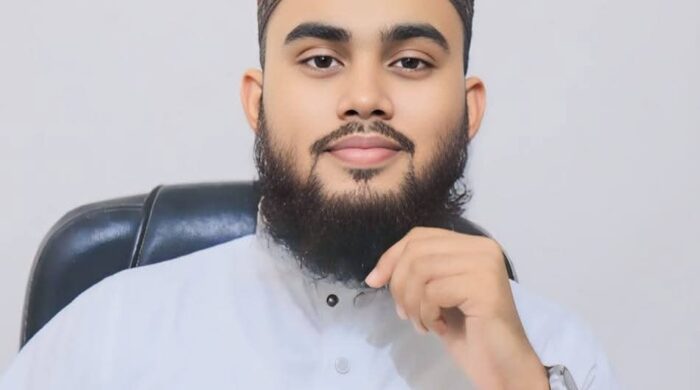 উমামা ফাতেমার ঈমান চলে গিয়েছে। বিবাহ হয়ে থাকলে বিচ্ছেদ ঘটেছে : মুফতি আমজাদ আফসারী