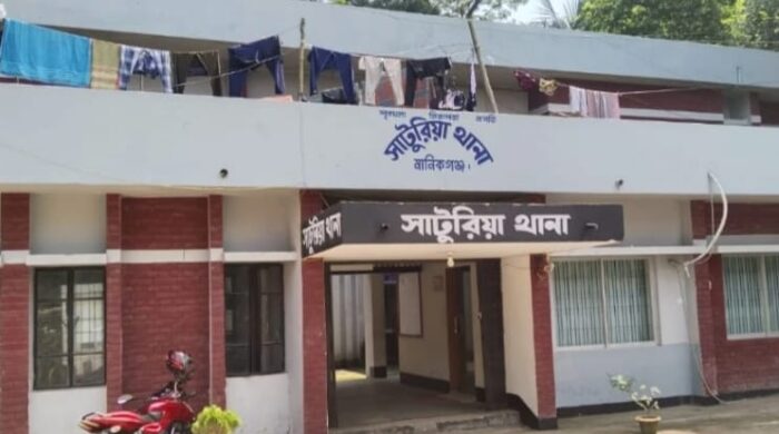 চাঁদা না দেওয়ায় দুই ভাইকে মারধরের অভিযোগ উঠেছে মানিকগঞ্জের ছাত্রদল যুবদলের বিরুদ্ধে