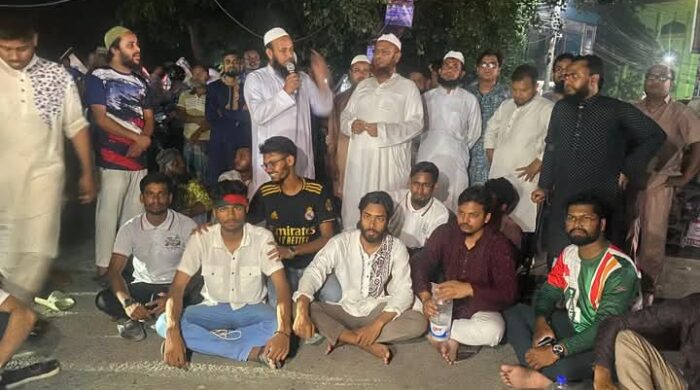 কুড়িগ্রামে আওয়ামীলীগ নিষিদ্ধের দাবিতে বিক্ষোভ সমাবেশ ও সড়ক অবরোধ