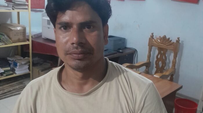 মাছ বিক্রি করতে এসে যুবলীগ নেতা গ্রেফতার 