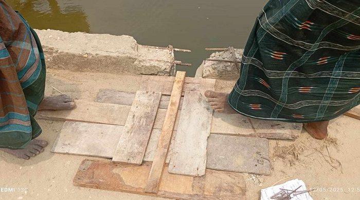 আত্রাইয়ে কালভার্ট ভেঙে চার গ্রামের মানুষের ভোগান্তি
