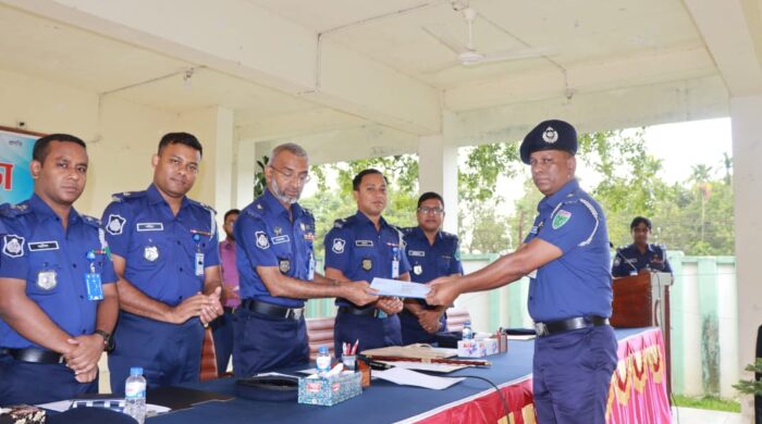 হবিগঞ্জে মাসিক কল্যাণ সভায় শ্রেষ্ঠ ওসি হিসেবে সম্মাননা পেলেন শায়েস্তাগঞ্জ থানার দিলীপ কান্ত নাথ
