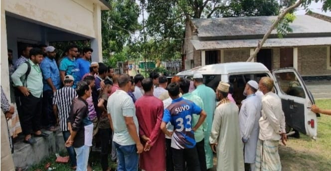 নাটোরে ছাত্রদলের দুই গ্রুপের সং,ঘ, র্ষে আ হত ৫