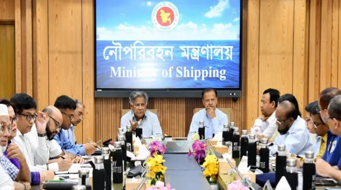 গার্মেন্টস মালিকরা হয় শ্রমিকদের বেতন দেবেন না হয় জেলে যাবেন: শ্রম উপদেষ্টা