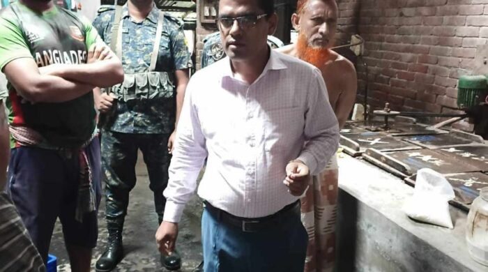 নাটোরে ভেজাল আইসক্রিম তৈরির দায়ে ব্যবসায়ীকে ৫০ হাজার টাকা জরিমানা