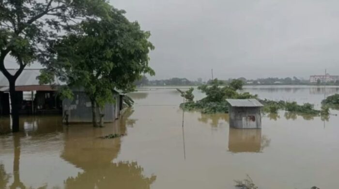 পাহাড়ি ঢলে আখাউড়ার ২০ গ্রাম প্লাবিত, আখাউড়া-আগরতলা সড়ক তলিয়ে যাওয়ার শঙ্কা