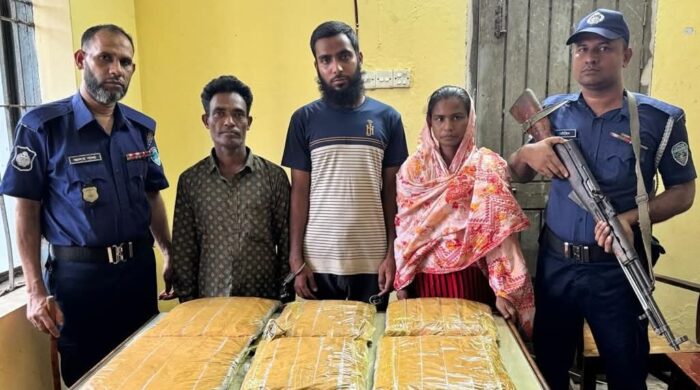 নবীনগরে বিশেষ অভিযানে বিপুল গাঁজাসহ গ্রেফতার ৩ মাদক কারবারি