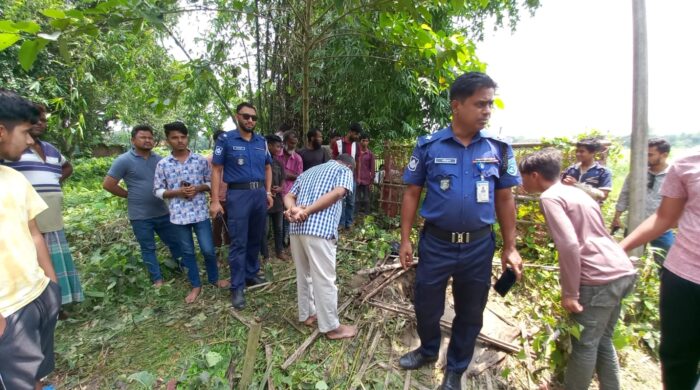 পঞ্চগড়ে কবরের মাটি খুঁড়ে ৫ কঙ্কাল চুরি
